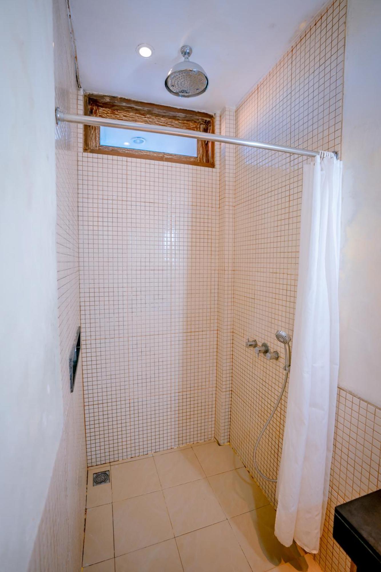 Pondok Sari Kuta Кута Екстериор снимка